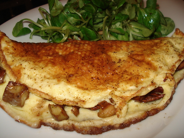 Omelette-aux-cepes-frais-du-jour[1].jpg