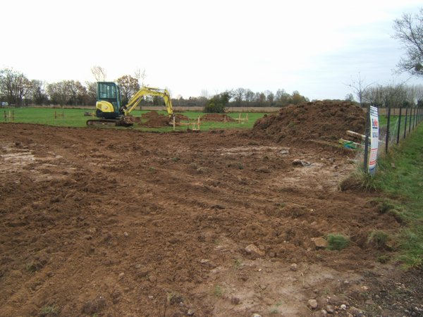 debut des travaux.<br />terrassement du parking et de l'implantation de la maison et des fondation